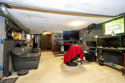 709 Longview Avenue, Akron, OH 44307 - Photo 27