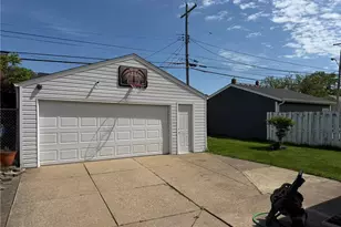 6706 Gilbert Ave, Parma, OH 44129 - Photo 29