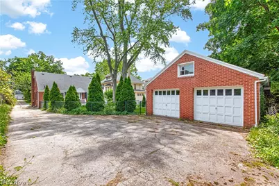 56 N Highland Avenue, Akron, OH 44303 - Photo 35
