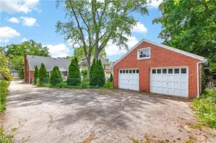 56 N Highland Ave, Akron, OH 44303 - Photo 35