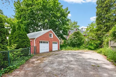 56 N Highland Avenue, Akron, OH 44303 - Photo 33