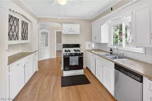 56 N Highland Ave, Akron, OH 44303 - Photo 13