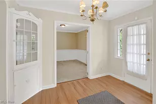 56 N Highland Ave, Akron, OH 44303 - Photo 7