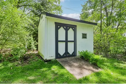 2380 Amesbury Road, Akron, OH 44313 - Photo 31