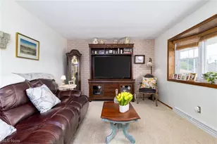 256 Fernwood Ave, Weirton, WV 26062 - Photo 5