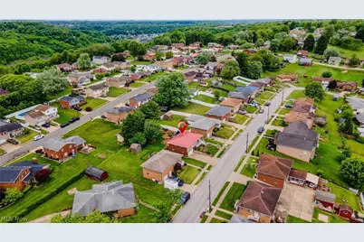 256 Fernwood Avenue, Weirton, WV 26062 - Photo 35