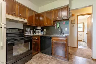 5381 Portage St NW, North Canton, OH 44720 - Photo 7