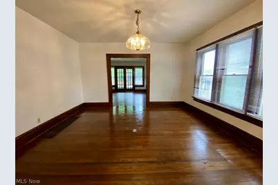 400 Cloverdale Avenue #DOWN, Akron, OH 44302 - Photo 3