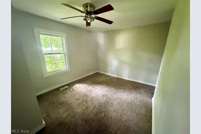 289 Sumner Court, Akron, OH 44311 - Photo 11