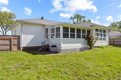 1739 W 11th Street, Lorain, OH 44052 - Photo 33