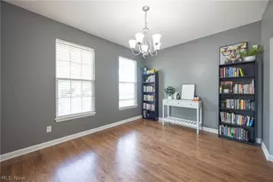 8856 Oakbrook Cir, Twinsburg, OH 44087 - Photo 9