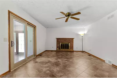 2411 Otterbin Street, Louisville, OH 44641 - Photo 7