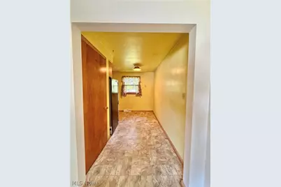 307 W 9th Street, Salem, OH 44460 - Photo 7
