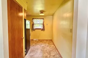 307 W 9th St, Salem, OH 44460 - Photo 7