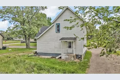 452 E Summit Street, Alliance, OH 44601 - Photo 3