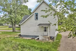 452 E Summit St, Alliance, OH 44601 - Photo 3