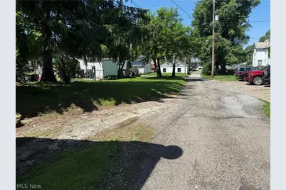 421 N 11th Street, Cambridge, OH 43725 - Photo 17