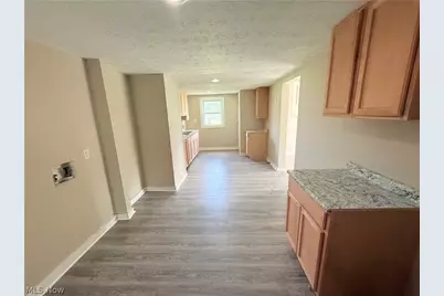 804 Marion Avenue SW, Canton, OH 44707 - Photo 3