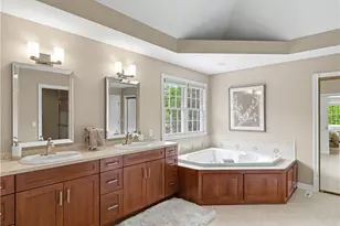 1246 Homestead Creek Dr, Grandview Heights, OH 44147 - Photo 19