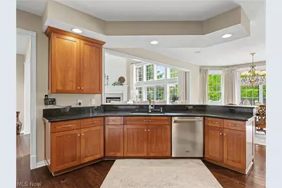 1246 Homestead Creek Drive, Grandview Heights, OH 44147 - Photo 11