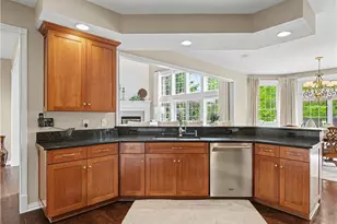 1246 Homestead Creek Dr, Grandview Heights, OH 44147 - Photo 11