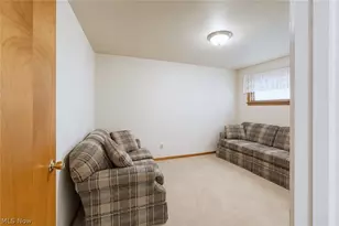 508 Mildred Ave, Weirton, WV 26062 - Photo 9