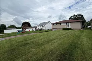 508 Mildred Ave, Weirton, WV 26062 - Photo 3