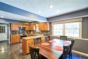 4212 Big Spruce Dr, Akron, OH 44333 - Photo 9