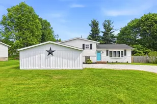 2357 Diamond St NE, Canton, OH 44721 - Photo 1