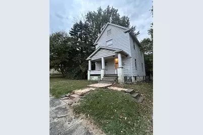 1976 Smithfield Street, Youngstown, OH 44509 - Photo 1