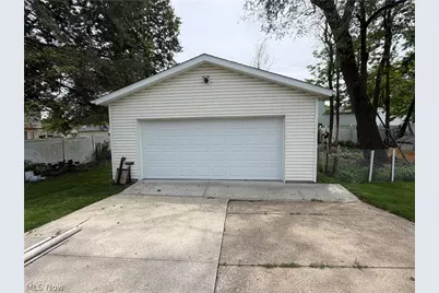 894 Jean Avenue, Akron, OH 44310 - Photo 33