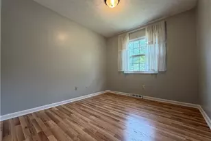 894 Jean Ave, Akron, OH 44310 - Photo 19