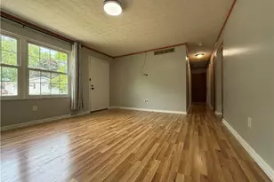 894 Jean Ave, Akron, OH 44310 - Photo 5