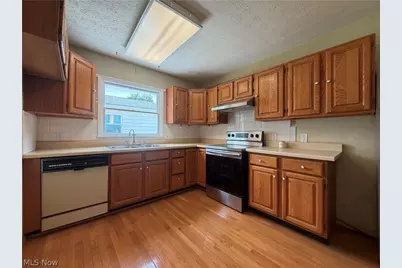 894 Jean Avenue, Akron, OH 44310 - Photo 9