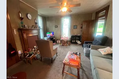 431 W Walnut Street, Barnesville, OH 43713 - Photo 3