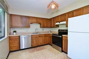 7024 Buckhurst Pl, Concord Twp, OH 44060 - Photo 5