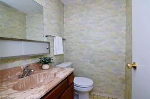 7024 Buckhurst Pl, Concord Twp, OH 44060 - Photo 15