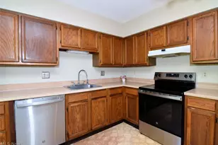 7024 Buckhurst Pl, Concord Twp, OH 44060 - Photo 9