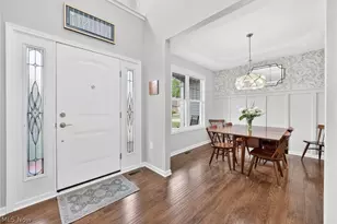 24144 Salzburg Cir, North Olmsted, OH 44070 - Photo 11