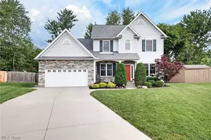 24144 Salzburg Cir, North Olmsted, OH 44070 - Photo 3