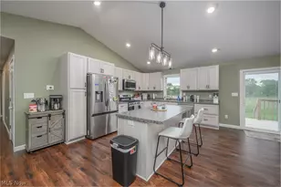 10952 Madlyn St NE, Bolivar, OH 44612 - Photo 9