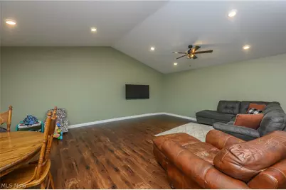 10952 Madlyn Street NE, Bolivar, OH 44612 - Photo 7