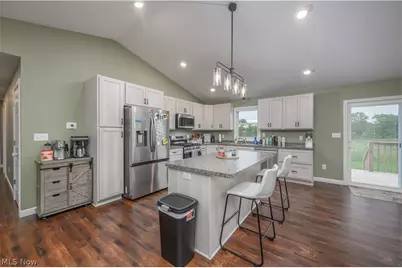 10952 Madlyn Street NE, Bolivar, OH 44612 - Photo 9