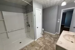 717 Hazelwood Dr, Vermilion, OH 44089 - Photo 15