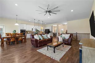 535 E Caston Rd, Green, OH 44685 - Photo 9