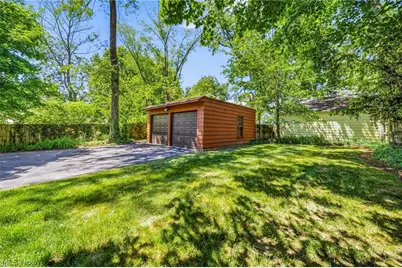 19621 Sussex Road, Huber Heights, OH 44122 - Photo 39
