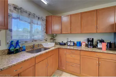 410 Southward Drive, Youngstown, OH 44515 - Photo 5