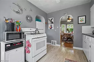 350 Wayne Ave, Akron, OH 44301 - Photo 11