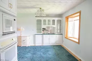 193 Greentree Dr, St Clairsville, OH 43950 - Photo 5