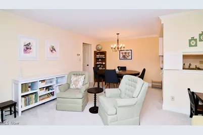 5009 Nob Hill Drive #B2, Chagrin Falls, OH 44022 - Photo 5